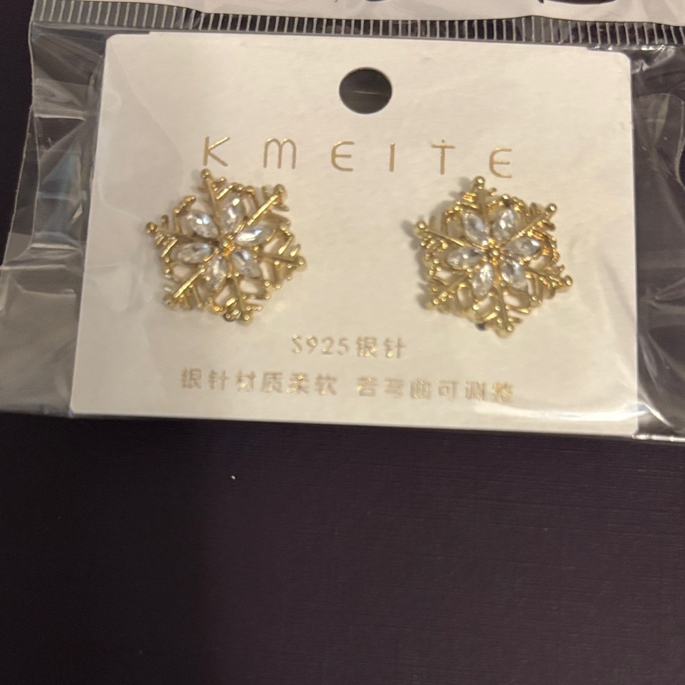 Gold Snowflake Earrings
